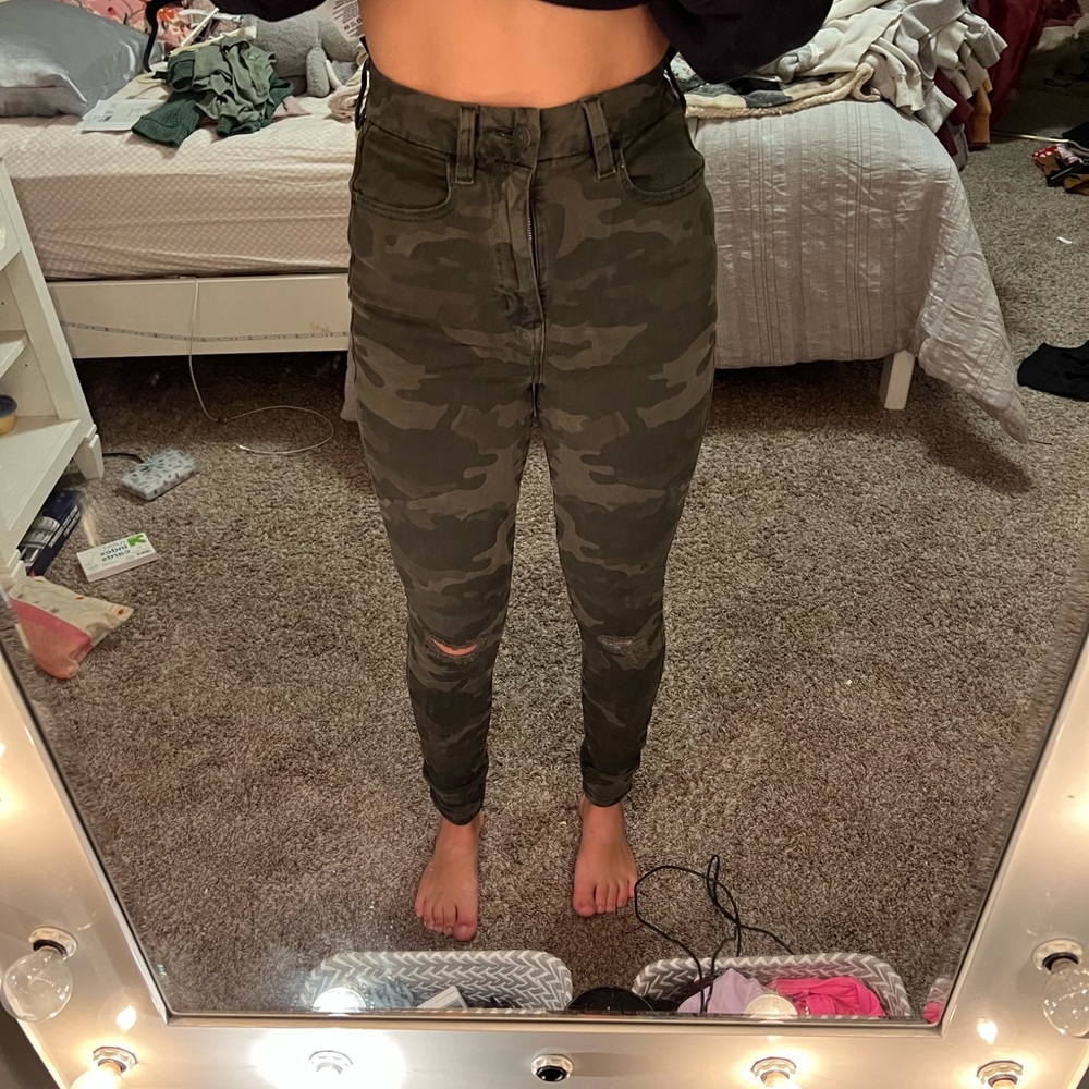 Camo American Eagle jeans